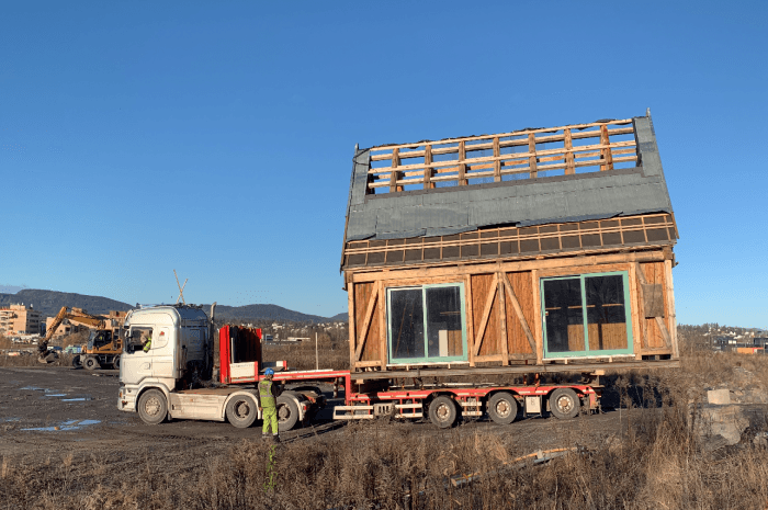 Mange på Fornebu har hatt glede av felleshus og parseller på Nansenløkka. Nå er felleshuset flyttet til nabotomten. Foto: Skanska